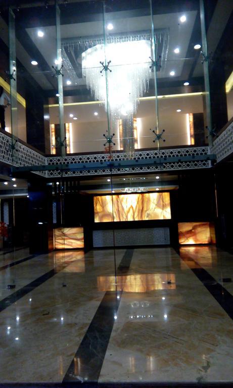 Meghdoot Hotel & Resort Уджайн Екстериор снимка