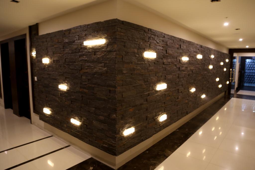 Meghdoot Hotel & Resort Уджайн Екстериор снимка